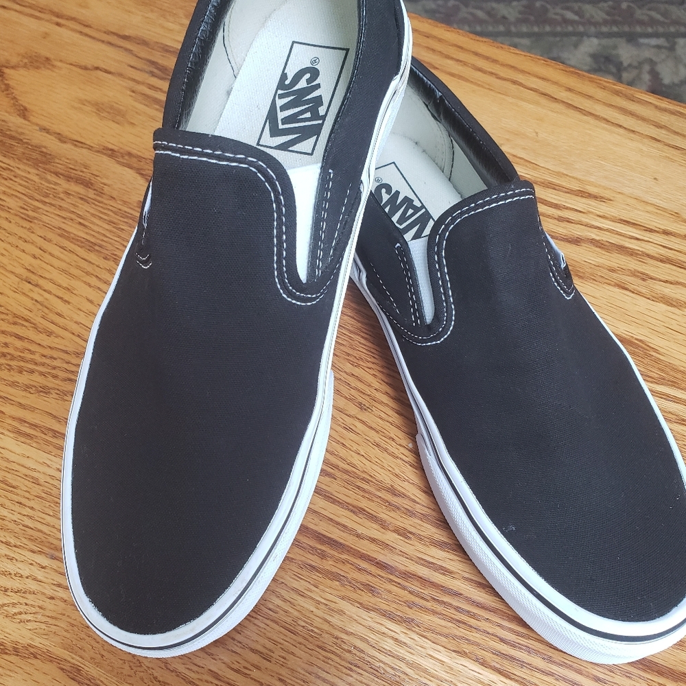 Vans Slip Ons. Size 7.5 M 9.0 W Brand New Never Worn Teenager changed his mind.
